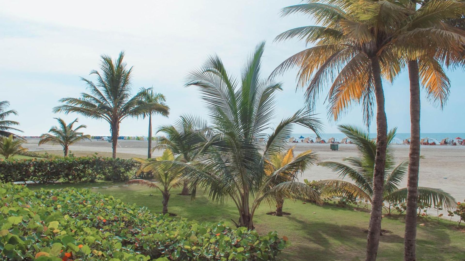 In Beachfront Building With Pools Near Historic Center Apartamento Cartagena