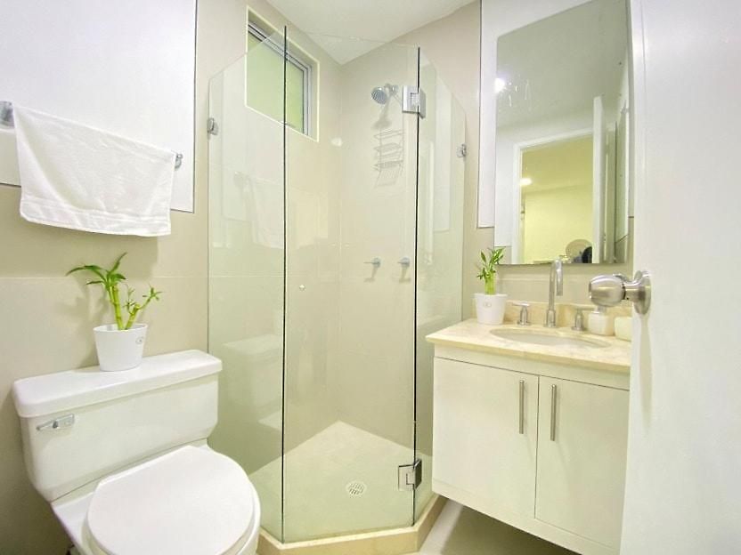 In Beachfront Building With Pools Near Historic Center Apartamento