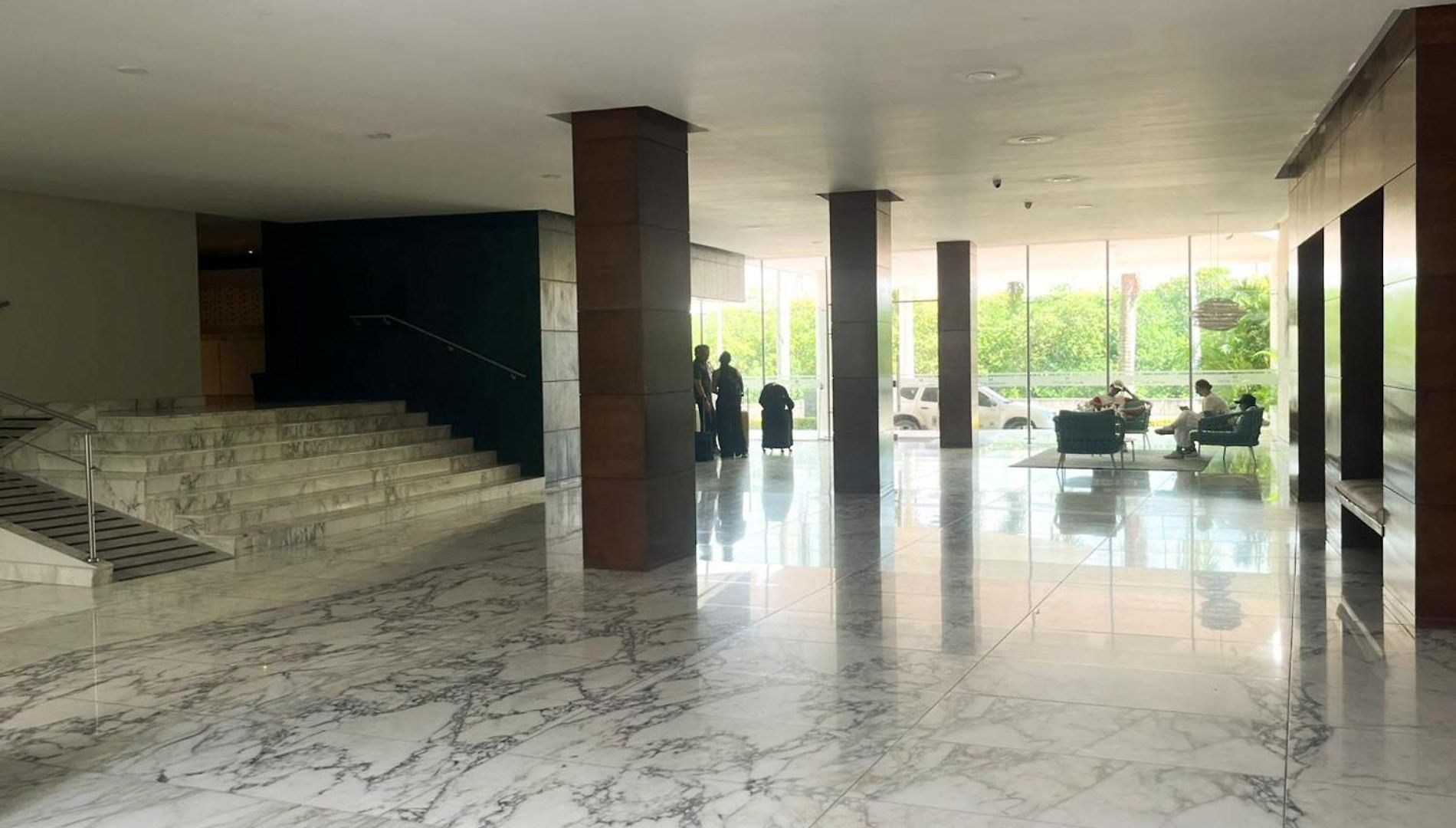 In Beachfront Building With Pools Near Historic Center