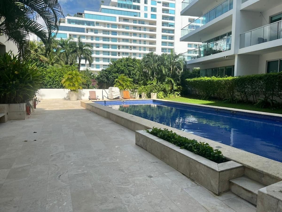 In Beachfront Building With Pools Near Historic Center Apartamento Cartagena