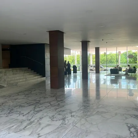 In Beachfront Building With Pools Near Historic Center Apartamento Cartagena
