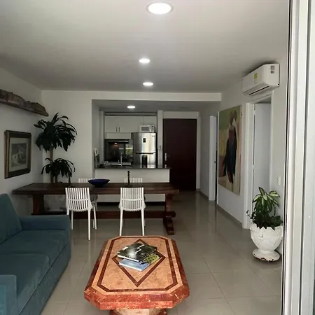 Apartamento In Beachfront Building With Pools Near Historic Center *