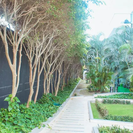 In Beachfront Building With Pools Near Historic Center