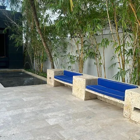 In Beachfront Building With Pools Near Historic Center Apartamento *