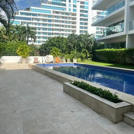 In Beachfront Building With Pools Near Historic Center Apartamento Cartagena