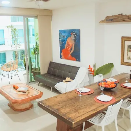 Apartamento In Beachfront Building With Pools Near Historic Center